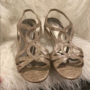 Snake pattern heel sandal